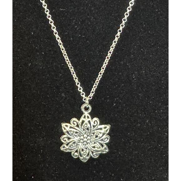None Jewelry - Delicate Silver Flower Pendant Necklace — 20" Chain, 1" Floral Charm N47